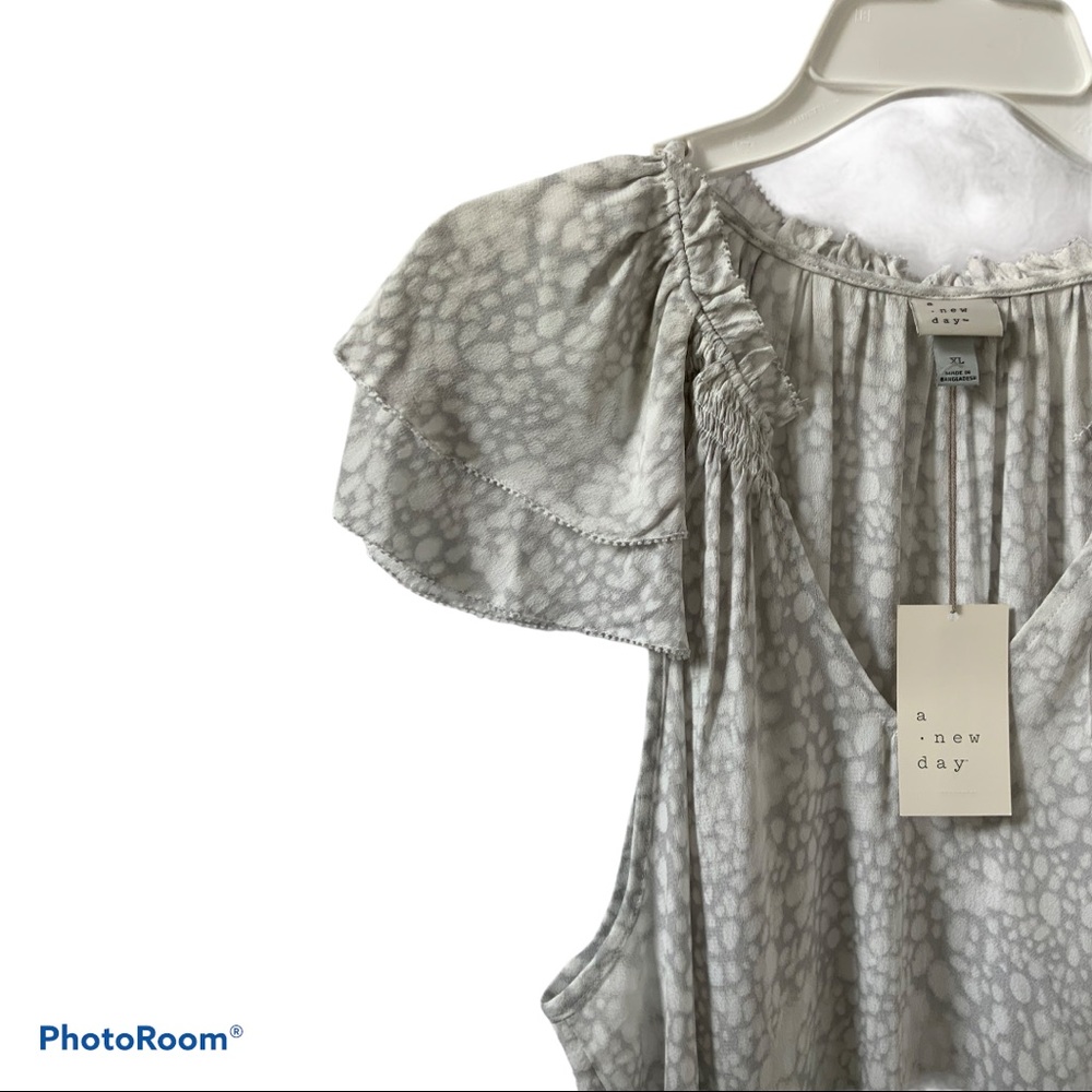 A New Day Short Flutter Sleeve Animal Print Top XL - Picture 11 of 12